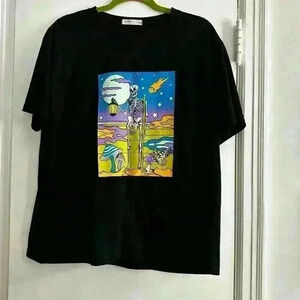 Life of the party. Mushroom graphic tee. Men’s size: M